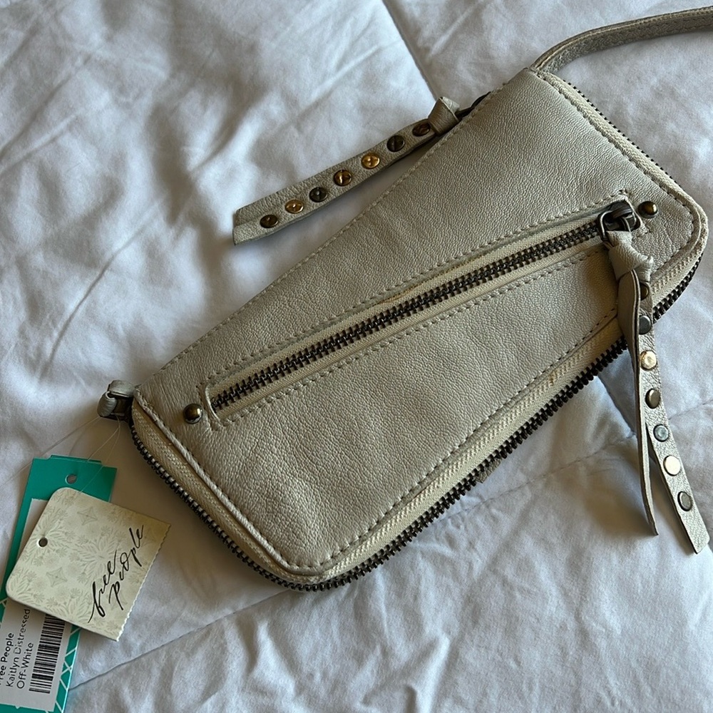 **SOLD** - Picture 1 of 4